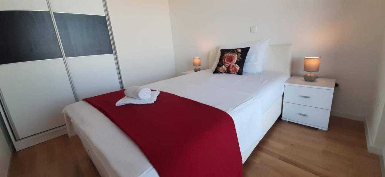 Apartmani Zdrijac 宁 外观 照片